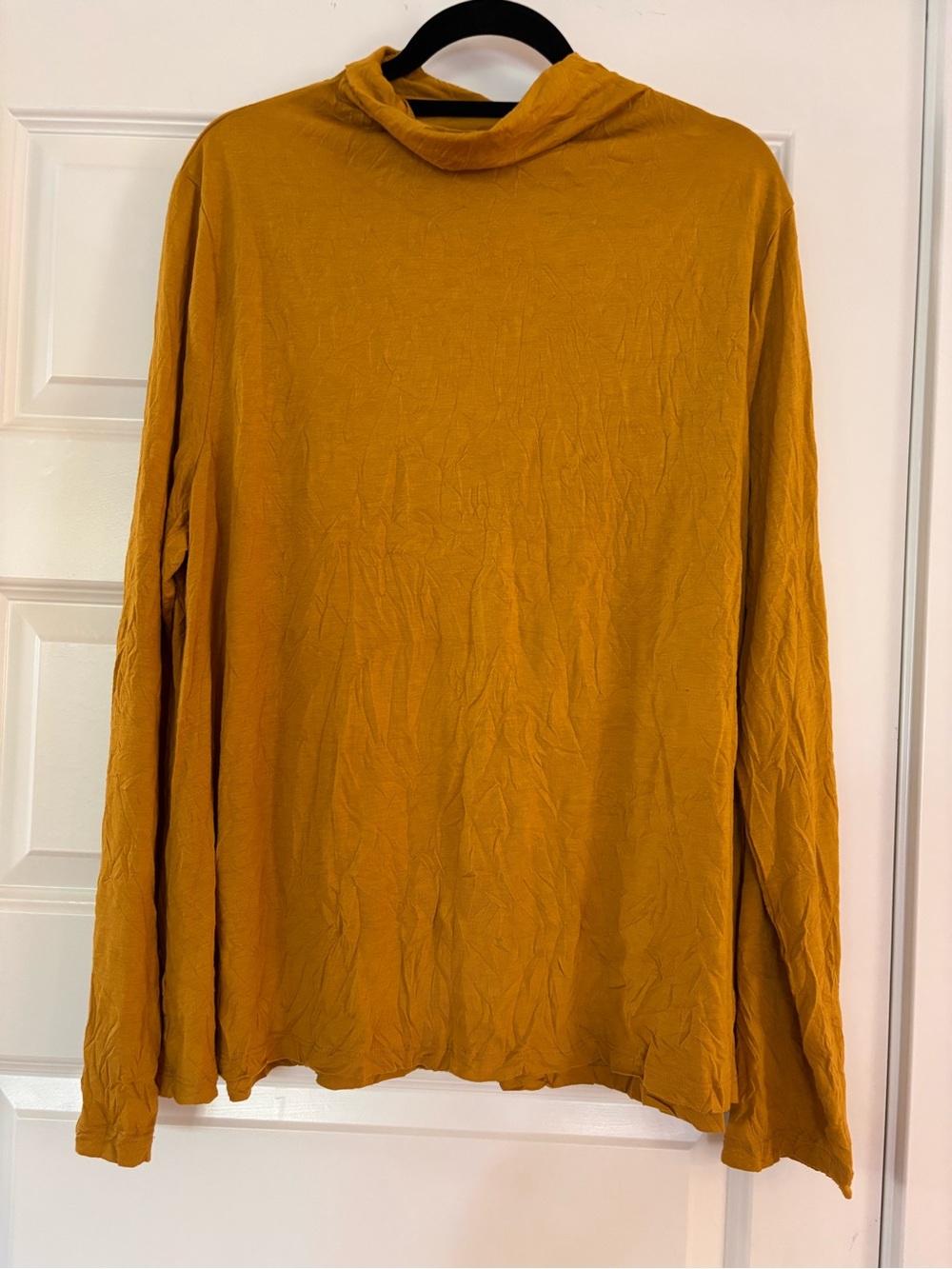 Chalet Et Cici Women’s Long Sleeve Bamboo Crinkle Turtleneck Top in Mustard